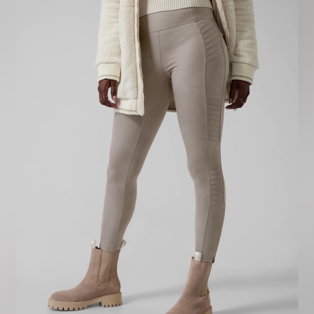 Athleta Delancey Gleam Motto tight
